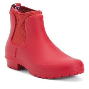NEW UGG Boots 7 Waterproof Red SHEARLING LINED FAUX FUR FOOTBED Chelsea Rainboot
